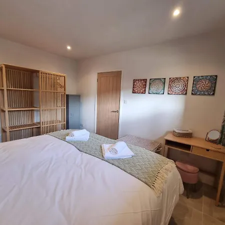 Rudgleigh By Cliftonvalley *